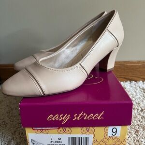 Easy Street Women's Beige Heels